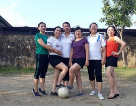 Luyện tập TDTT và giao lưu bóng chuyền với trường bạn